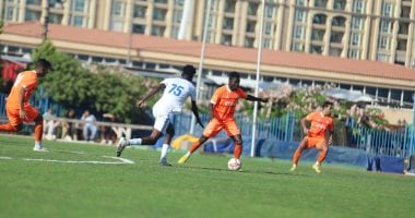 من يكسب أكثر لاعب كرة القدم أم وكيله تعرف على رأي ChatGPT