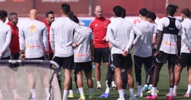 الأهلي يعقد محاضرة تقنية وجوانب تكتيكية قبل مواجهة الشبيبة
