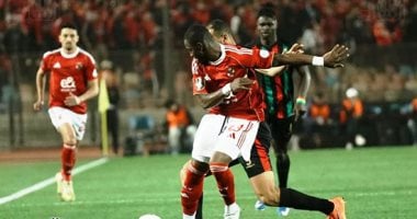 الأهلي يسعى لتسجيل هدف في شباك الجيش الملكي في مباراة مشوقة