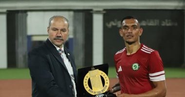غنام محمد يتوج بجائزة أفضل لاعب في مباراة مودرن سبورت وكهرباء الإسماعيلية