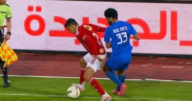 الأهلى يحرز هدفا أمام سموحة في الدقيقة الثلاثين وتعديل اضطراري بالفريق