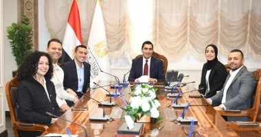 وزير الشباب والرياضة يبحث مع لجنة اللاعبين سبل تطوير الأولمبياد المصري