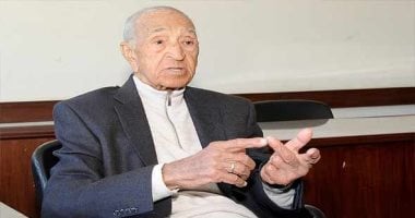 الأهلي يعلن وفاة الإعلامي الكبير فهمي عمر في خبر محزن للجمهور