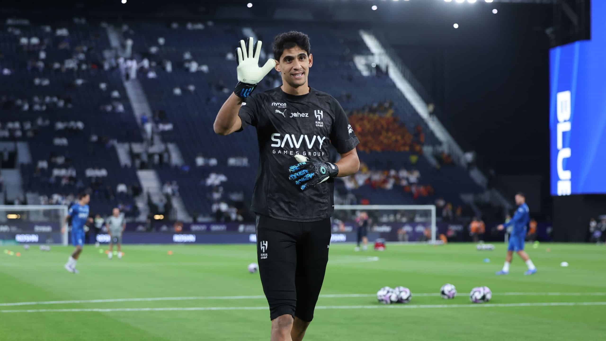 الدعيع ينتقد بونو بعد ثلاثية الشباب ويكشف أبرز عيوبه مع الهلال في فيديو مثير