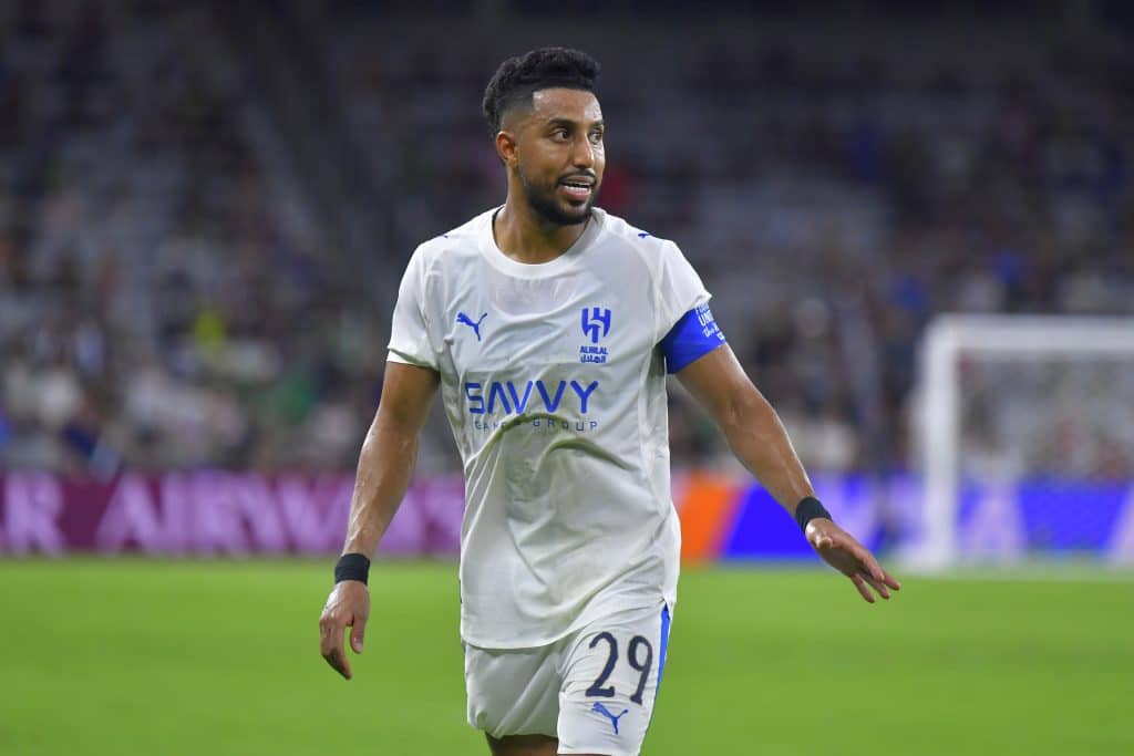 سبب غياب سالم الدوسري عن مباراة الشباب في الدوري السعودي يكشف تفاصيل القرار