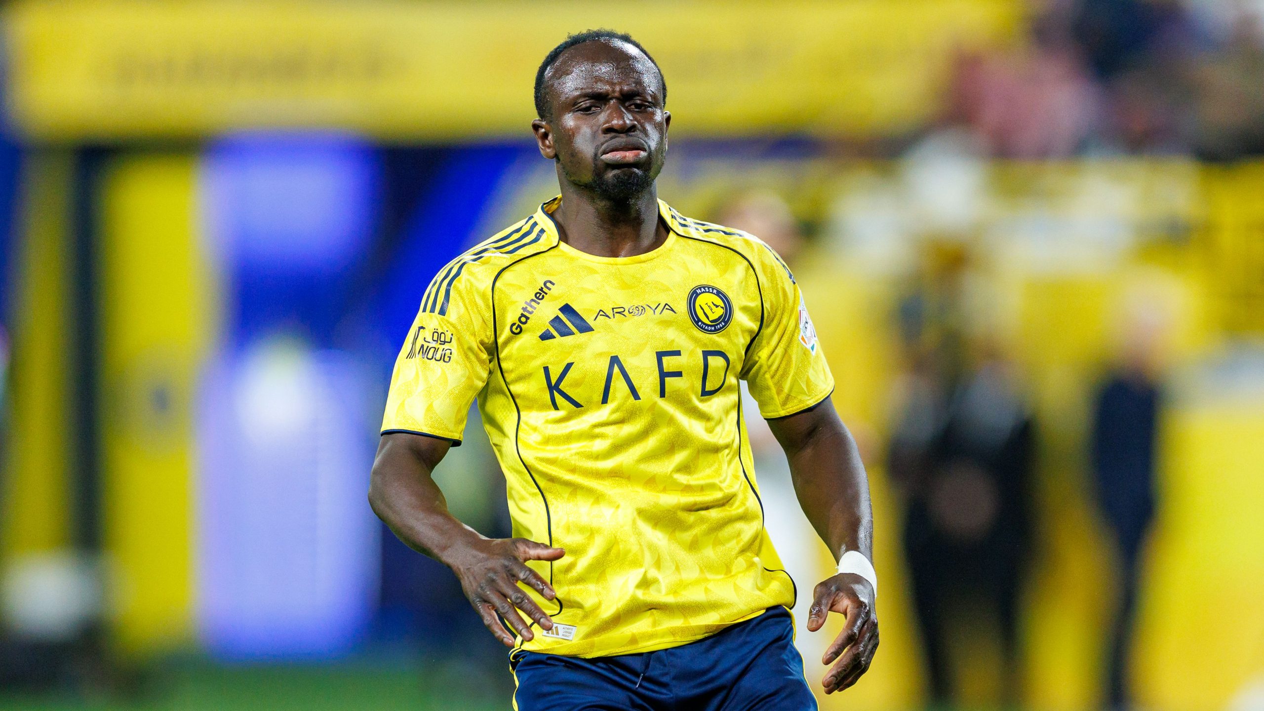 تعرف على القنوات الناقلة لمباراة الخليج والنصر في دوري روشن السعودي 2025-2026 وطرق مشاهدتها أونلاين