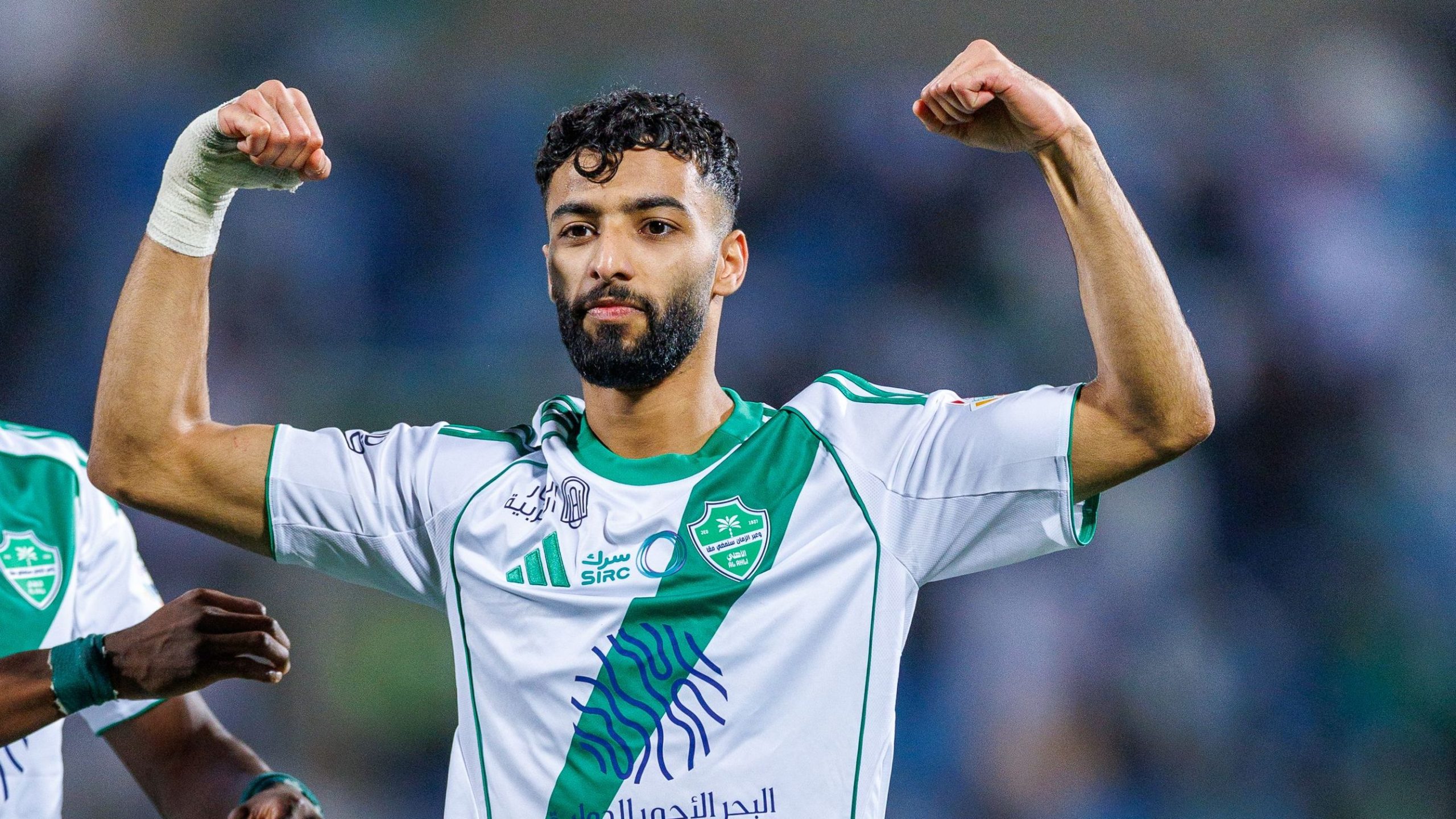 أبو الشامات يشيد بتفوق الهلال على النصر ويعبر عن أمله في انتقال الدوسري إلى الأهلي