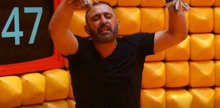 أحمد السقا يوضح حقيقة عودته لطليقته مها الصغير في برنامج رامز ليفل الوحش