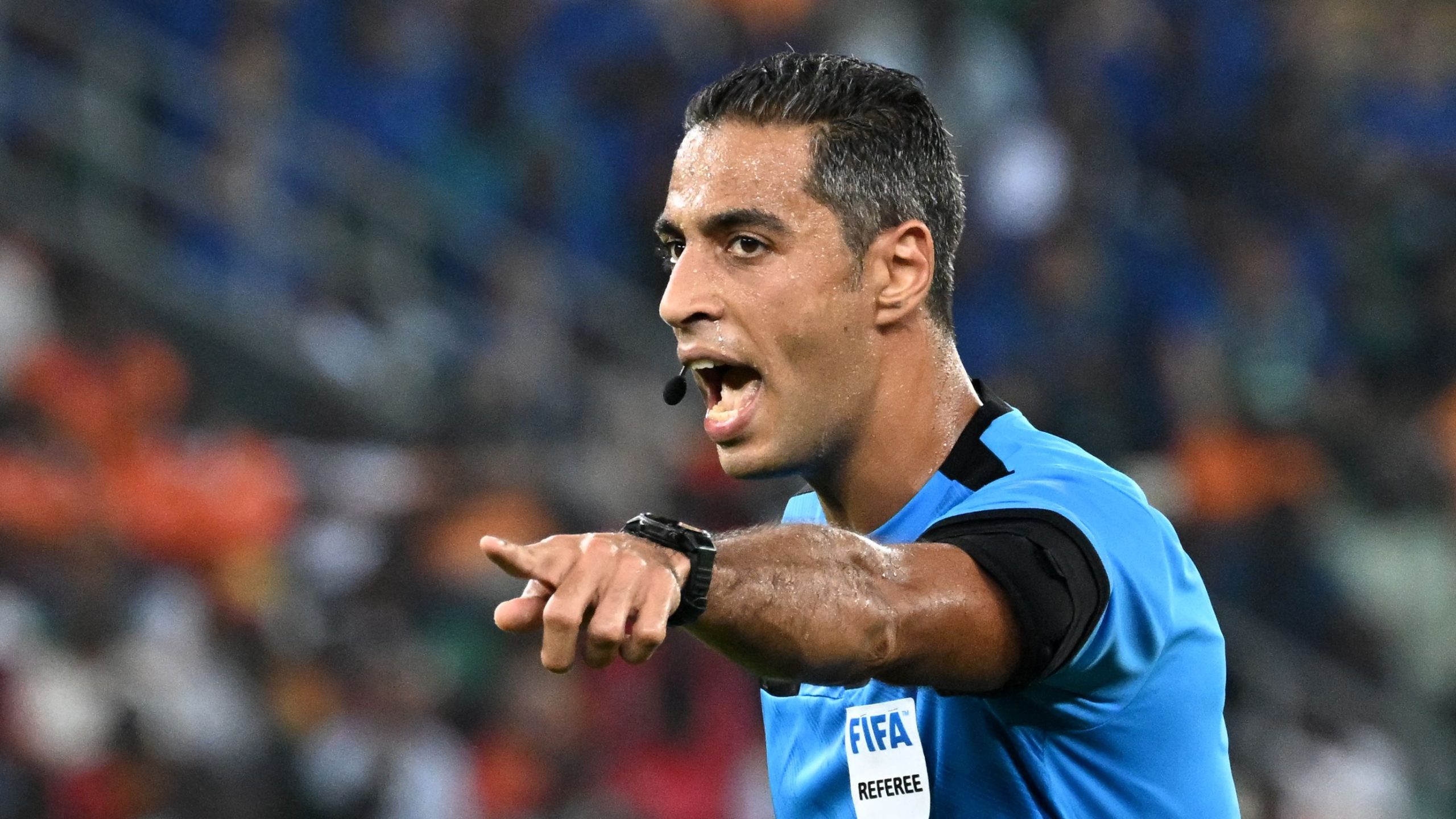 أمين عمر يتصدر المشهد في مباراة الهلال والنجمة بعد شائعات الإيقاف وطرد ورفض تنفيذ ركلتي جزاء