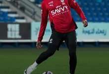 إصابة حسان تمبكتي تحرم الهلال من جهوده قبل مواجهة الأهلي في نصف نهائي كأس الملك