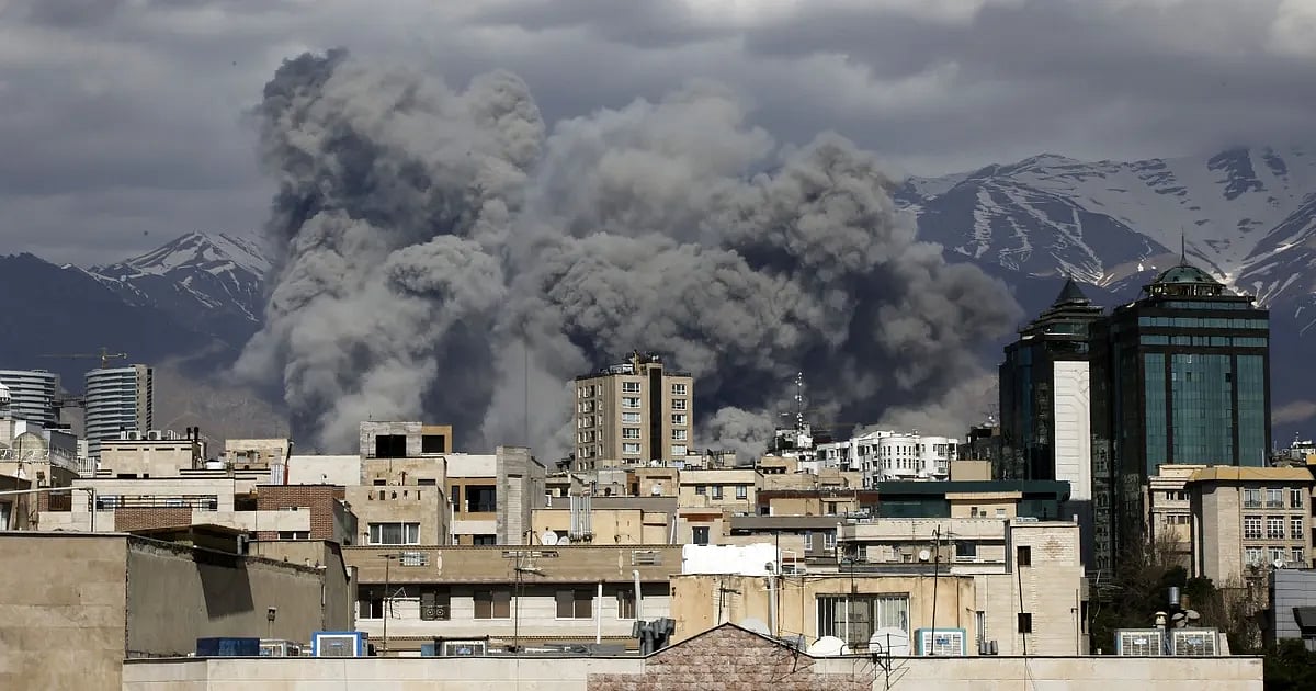 إطلاق مسيرتين إيرانيتين على مستودع في قاعدة السلام البحرية بأبوظبي دون وقوع خسائر بشرية