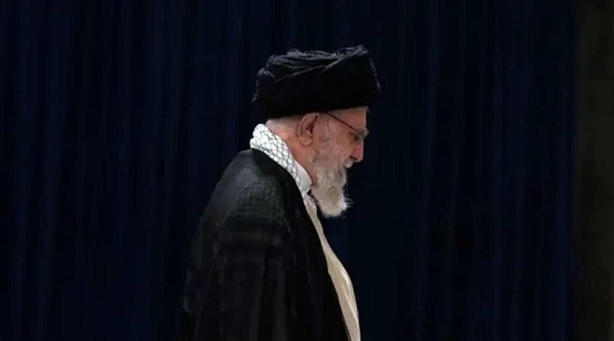 إيران تواجه أزمات «المرشد المنتظر» وسط تواجد أحدهم على قوائم العقوبات الأمريكية وتخوفات من اختيار «الابن»