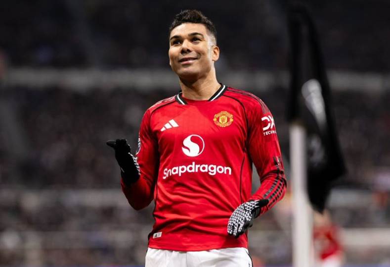 اتحاد جدة يخطط لضم كاسيميرو في الصيف واللاعب يحدد موقفه الرسمي