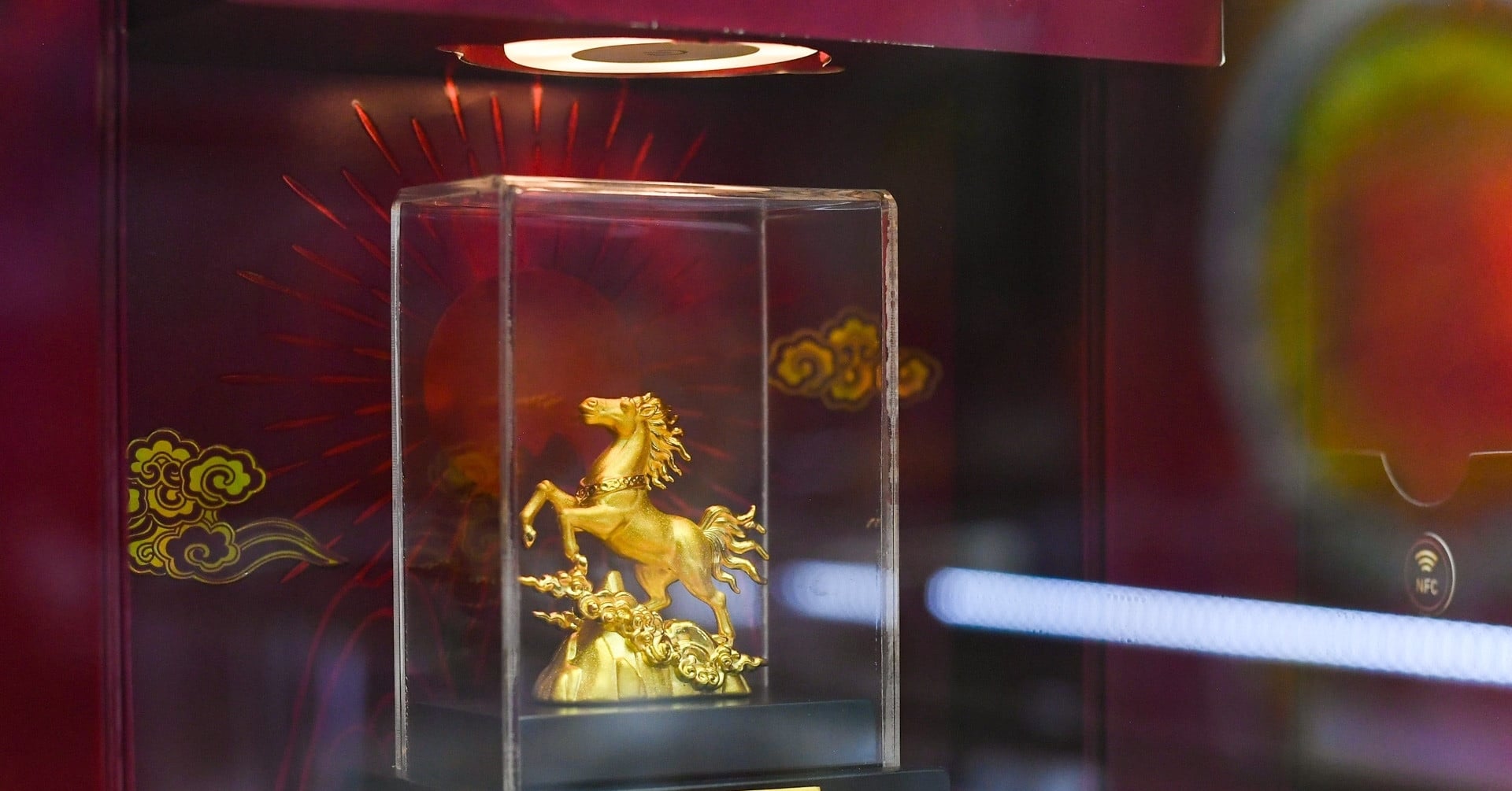 ارتفاع كبير في أسعار الذهب اليوم 2 مارس 2026 وصعود سبائك SJC إلى مستوى قياسي جديد