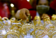 ارتفاع مستمر في أسعار الذهب المحلية وعدم توافقها مع الأسعار العالمية