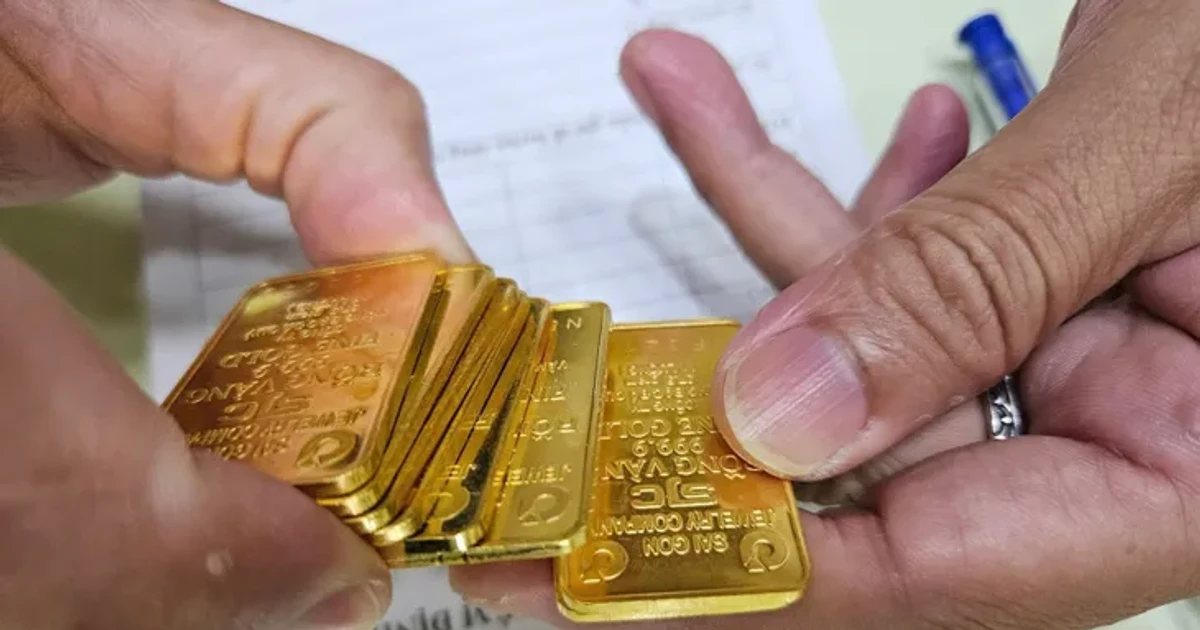 ارتفاع مستمر في أسعار الذهب مع بداية مارس واستقرار سعر أونصة الذهب لدى شركة SJC عند 187 مليون دونغ فيتنامي