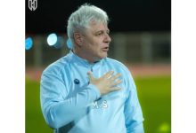 الأخدود يقرر إقالة المدرب سوماديكا بعد أقل من ثلاثة شهور من تعيينه