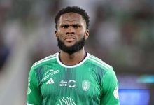 الأهلي السعودي يسعى لإقناع نجمه كيسييه بالبقاء في الفريق