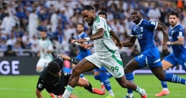 الأهلي يصارع الهلال على بطاقة التأهل إلى نهائي كأس ملك السعودية