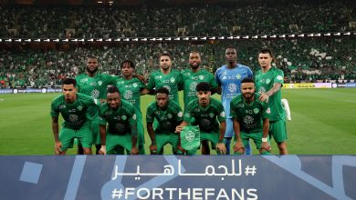 الأهلي يواجه خطر فقدان لاعبه المصاب قبل مواجهات القادسية والهلال في الديربي