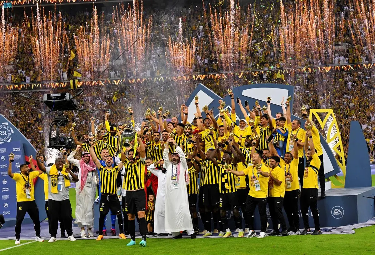 الاتحاد يخرج من سباق اللقب وأرقام تسلط الضوء على أسوأ مواسمه في الدفاع عن الدوري السعودي