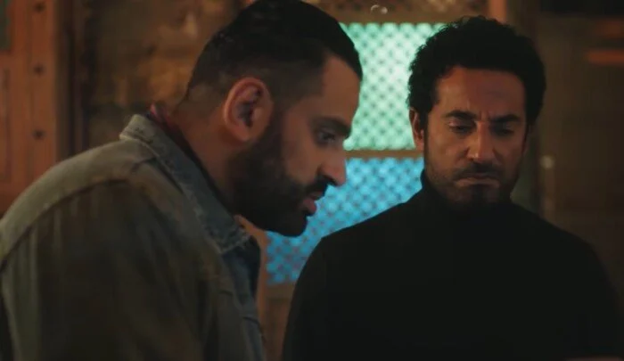 الحلقة 17 من مسلسل إفراج تسلل عباس إلى شقة كرميلا لكشف هوية العقل المدبر للعصابة