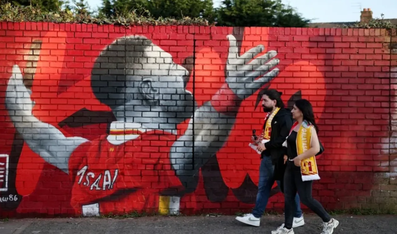 الدوري السعودي يكشف خطة لجعل محمد صلاح الأعلى قيمة تاريخياً في كرة القدم