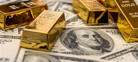 الذهب والدولار يتصدران اختيارات المستثمرين وسط تقلبات السوق