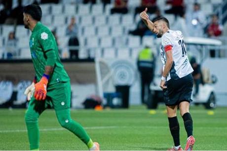 الشباب يتصدر جدول دوري روشن السعودي ويحقق فوزًا مهمًا على الأخدود