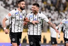 الشباب يتقدم بهدف أمام الأخدود في الشوط الأول من الدوري السعودي