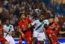 العمار يتألق وميندي يواجه انتقادات في قمة القادسية والأهلي