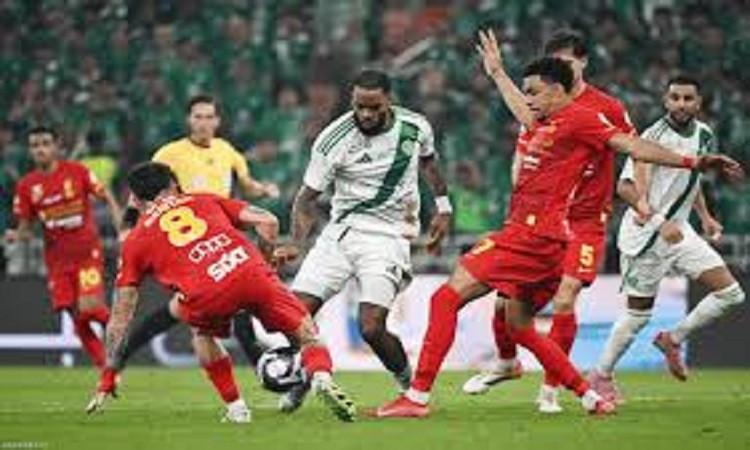 القادسية يحقق انتصارًا مثيرًا بثلاثية على الأهلي في الدوري السعودي