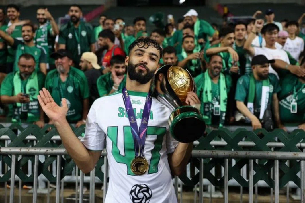 النادي الأهلي يعلن إجراء جراحة طارئة لأبو الشامات وغيابه عن الملاعب – أخبار السعودية