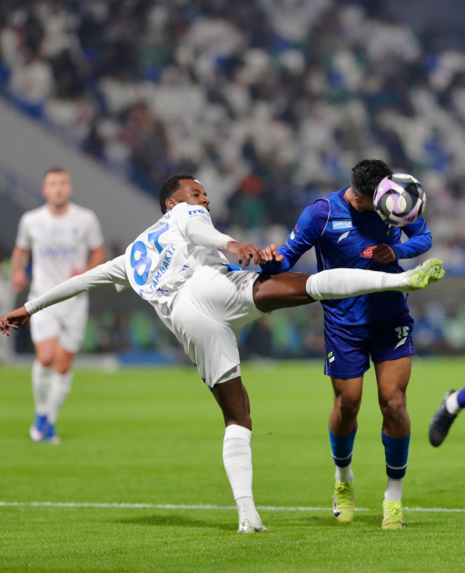 النصر يحافظ على الصدارة في بيان هلالي ضد التحكيم والفتح يرد بأحسنتم