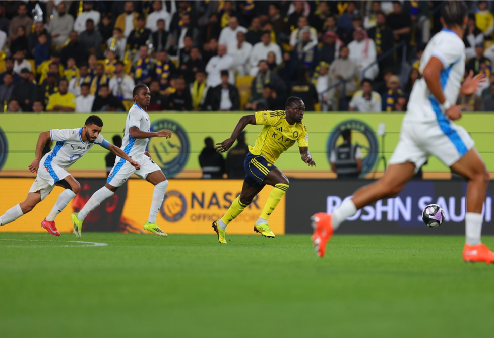 النصر ينتصر على نيوم بهدف قاتل ويستعيد صدارة الدوري السعودي
