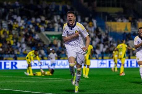 النصر يوسع الفارق في صدارة دوري روشن بفوز قوي على الخليج
