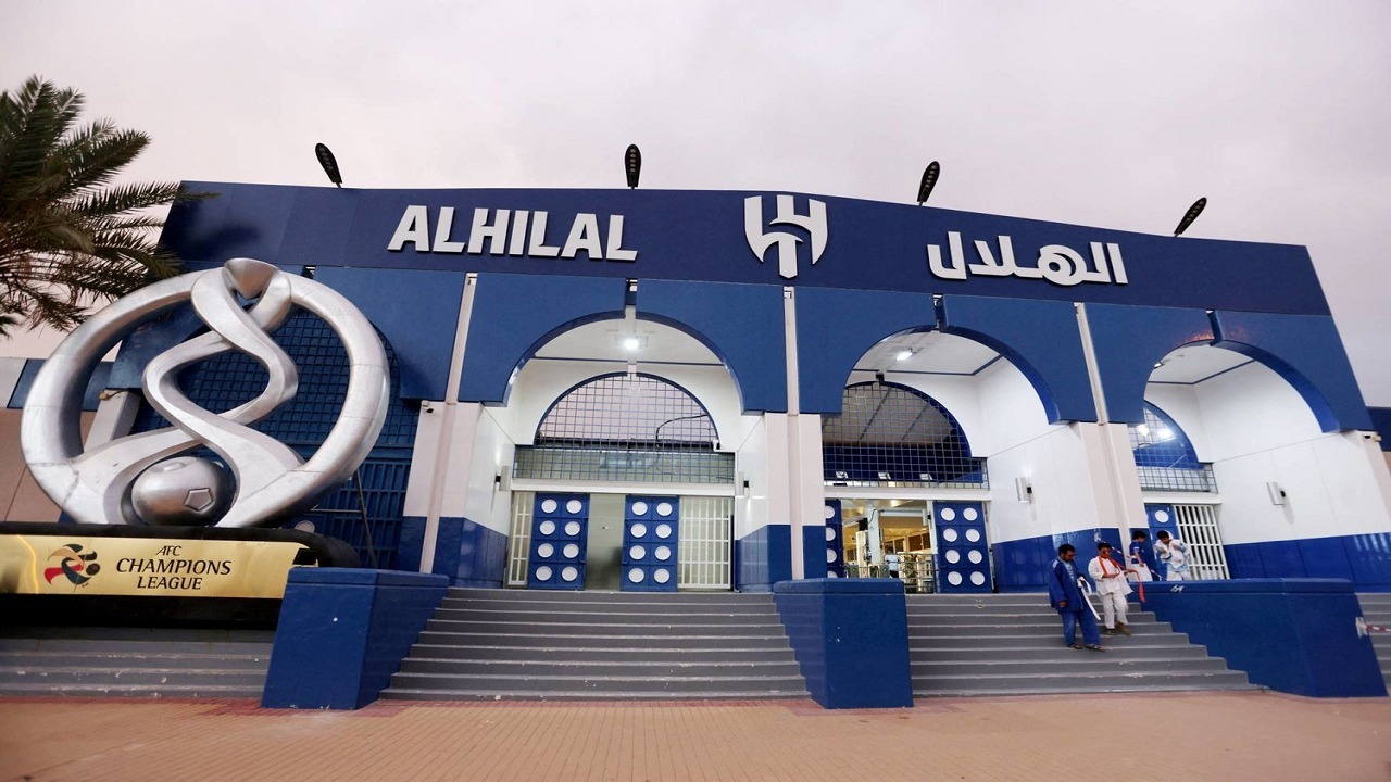 الهلال يبدأ إجراءات قانونية صارمة ضد مروجي شائعات التفاوض مع لاعب في الفترة المحمية