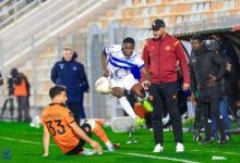 الهلال يتقدم باحتجاج رسمي للكاف على تحكيم مباراة نهضة بركان