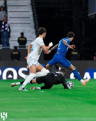 الهلال يستند إلى تاريخه القوي قبل مواجهة الفتح في دوري روشن