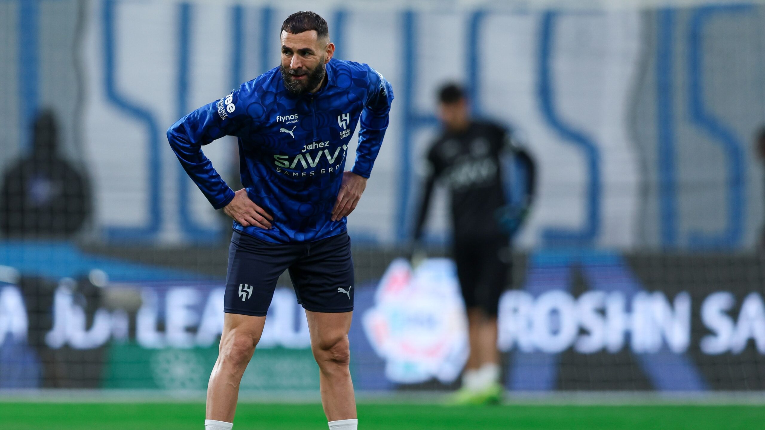 الهلال يعلن آخر مستجدات إصابة بنزيما وخطة تأهيله