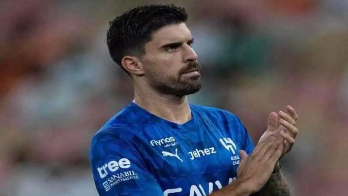 الهلال يعلن القرار النهائي بشأن مستقبل نجمه روبن نيفيز وينهي الجدل بشكل كامل