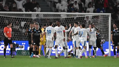 الهلال يعود بقوة إلى المنافسة بعدما يسحق الشباب بخماسية