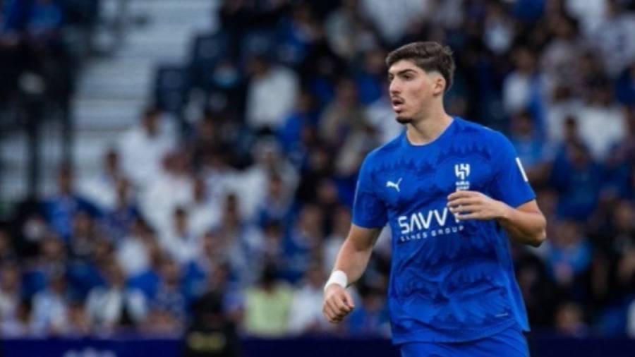 الهلال يعيد نيفيز إلى تشكيلة الفريق ويغيب اكتشيشنك لمدة 6 أسابيع