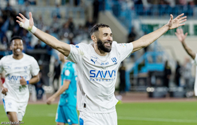 الهلال يمنح راحة ليومين وبرنامج تدريبي خاص يُعد بنزيما للعودة