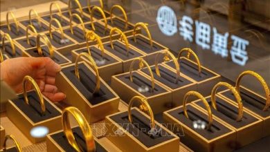 انخفاض أسعار الذهب مستمر مع بقاء الطلب على المعدن الثمين في مستويات مرتفعة