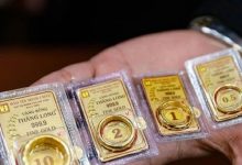انخفاض أسعار سبائك وخواتم الذهب بنحو 5 ملايين دونغ فيتنامي للأونصة