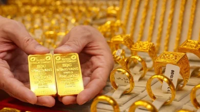 انخفاض حاد في أسعار الذهب بسبب ارتفاع ضغوط جني الأرباح عبر جميع القطاعات