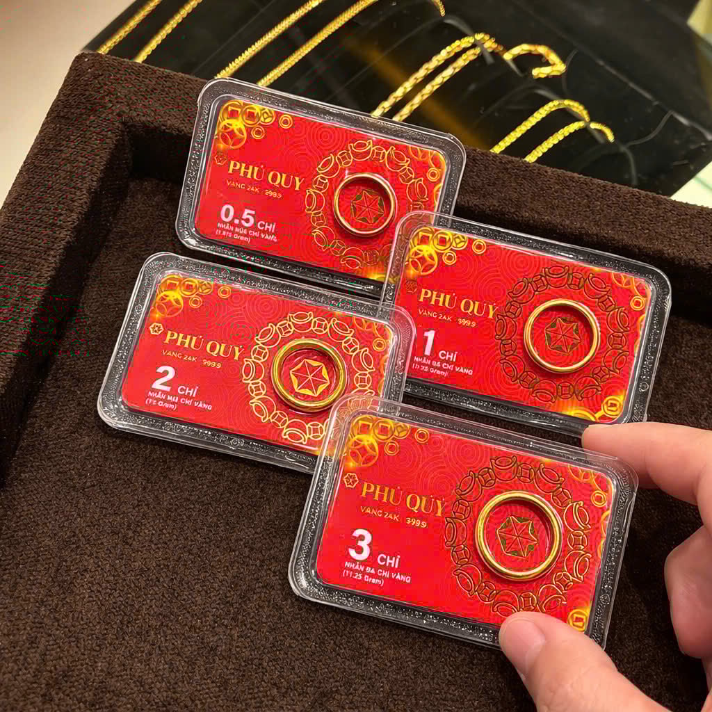 انخفاض حاد في أسعار الذهب لدى شركة SJC إلى 179.5 مليون دونغ فيتنامي للأونصة بعد افتتاح جلسة 9 مارس – مشاهير