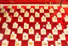 انخفاض سعر الأونصة إلى أقل من 5000 دولار مع بداية الأسبوع الجديد