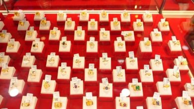 انخفاض سعر الأونصة إلى أقل من 5000 دولار مع بداية الأسبوع الجديد